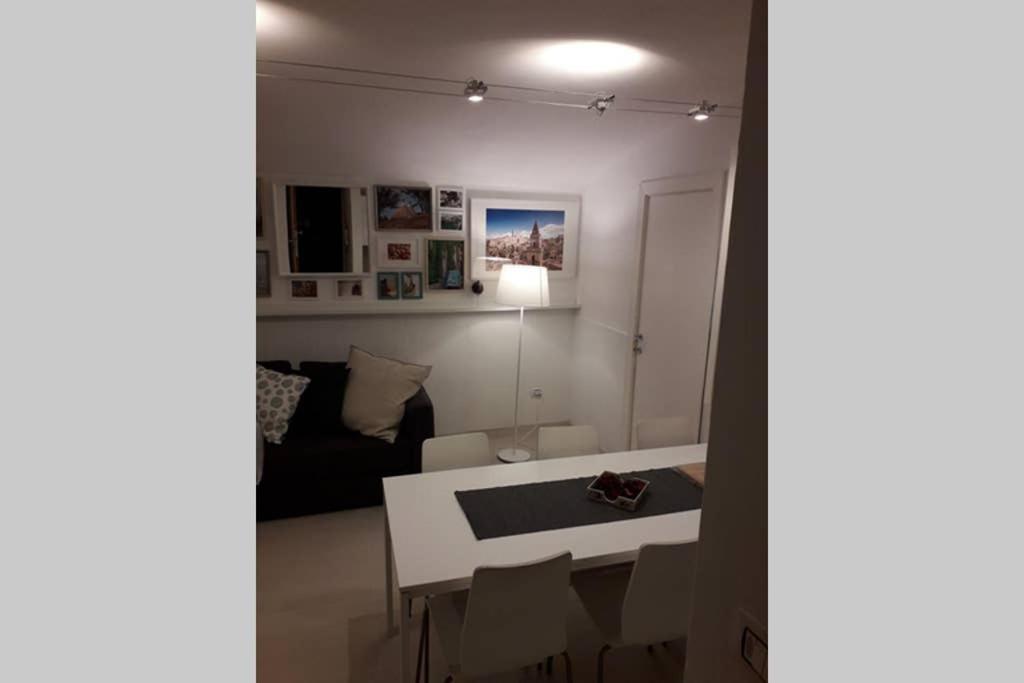 Cattaro Street - Apartment Near The Sea Bari Exterior foto